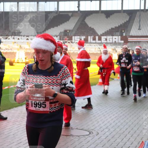 07.12.2025 - St. Pauli X-Mass-Run No. 15 Luisa Fischer http://msf.ph/oto/9377193 07.12.2025 10:25:46 Ziel 15, 1995, 1, 129, 404, 1012, 1247, 1631, 1977, 1987, 1995, 2029, 2680, 3742, 3962, 4118, 4119, 4121, 4162, 4164, 4201, 4202, 4204, 4284, 4335, 4372, 4373, 4431, 4445, 4474, 4482, 4485, 4513, 4514, 4846 meine-sportfotos.de