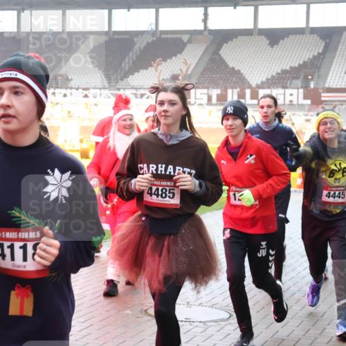 07.12.2025 - St. Pauli X-Mass-Run No. 15 Luisa Fischer http://msf.ph/oto/9377232 07.12.2025 10:25:51 Ziel 5, 4118, 15, 4485, 13, 09, 4445, 50, 129, 211, 369, 398, 404, 1012, 1069, 1247, 1631, 1977, 1987, 1995, 2029, 2104, 2680, 3742, 3779, 3962, 4118, 4119, 4121, 4162, 4164, 4201, 4202, 4204, 4284, 4335, 4372, 4373, 4431, 4445, 4474, 4482, 4485, 4501, 4513, 4514, 4846 meine-sportfotos.de