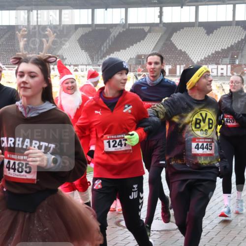07.12.2025 - St. Pauli X-Mass-Run No. 15 Luisa Fischer http://msf.ph/oto/9377241 07.12.2025 10:25:51 Ziel 45, 4485, 1247, 09, 5, 4445, 420, 1631, 50, 129, 211, 369, 398, 404, 1012, 1069, 1247, 1631, 1977, 1987, 1995, 2029, 2104, 2680, 3742, 3779, 3962, 4118, 4119, 4121, 4162, 4164, 4201, 4202, 4204, 4284, 4335, 4372, 4373, 4431, 4445, 4474, 4482, 4485, 4501, 4513, 4514, 4846 meine-sportfotos.de