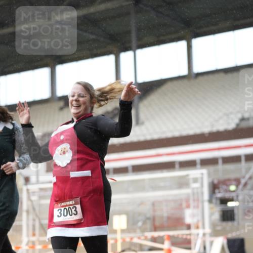 07.12.2025 - St. Pauli X-Mass-Run No. 15 Patografie http://msf.ph/oto/9377252 07.12.2025 10:07:27 Ziel 256, 265, 272, 517, 657, 685, 716, 767, 1187, 1234, 1447, 1449, 1543, 3003 meine-sportfotos.de