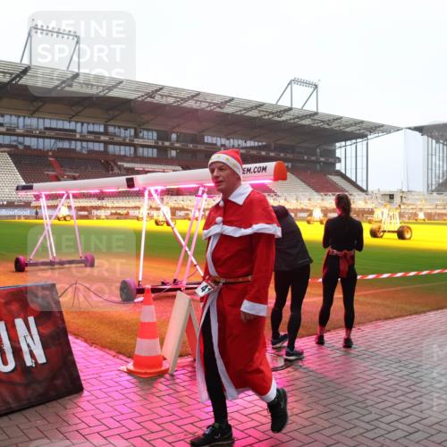 07.12.2025 - St. Pauli X-Mass-Run No. 15 Luisa Fischer http://msf.ph/oto/9377281 07.12.2025 10:26:00 Ziel 13, 6, 50, 129, 211, 369, 374, 387, 398, 404, 1012, 1069, 1227, 1247, 1538, 1581, 1586, 1631, 1977, 1987, 1995, 2029, 2041, 2104, 2106, 2149, 2191, 2215, 2680, 2896, 3742, 3779, 3910, 3918, 3962, 4118, 4119, 4121, 4162, 4164, 4201, 4202, 4204, 4284, 4300, 4301, 4335, 4372, 4373, 4445, 4482, 4485, 4501 meine-sportfotos.de