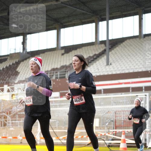 07.12.2025 - St. Pauli X-Mass-Run No. 15 Patografie http://msf.ph/oto/9377317 07.12.2025 10:07:55 Ziel 1905, 3627, 3628, 4231, 4623, 4624, 4626, 4734, 4737, 4740 meine-sportfotos.de