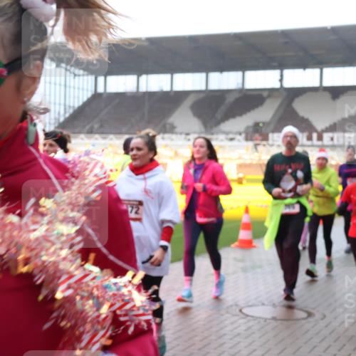 07.12.2025 - St. Pauli X-Mass-Run No. 15 Luisa Fischer http://msf.ph/oto/9377343 07.12.2025 10:26:11 Ziel 72, 50, 129, 211, 369, 374, 387, 398, 404, 422, 1069, 1227, 1247, 1538, 1561, 1581, 1586, 1631, 2029, 2041, 2104, 2106, 2149, 2191, 2215, 2680, 2896, 3742, 3779, 3805, 3910, 3918, 4118, 4119, 4121, 4162, 4164, 4201, 4202, 4204, 4284, 4300, 4301, 4372, 4373, 4445, 4482, 4485, 4492, 4501, 4775, 4782 meine-sportfotos.de