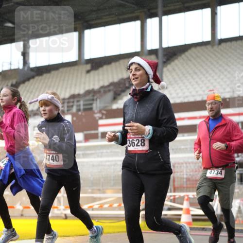 07.12.2025 - St. Pauli X-Mass-Run No. 15 Patografie http://msf.ph/oto/9377354 07.12.2025 10:07:58 Ziel 2691, 2692, 3627, 3628, 4231, 4623, 4624, 4626, 4734, 4737, 4740 meine-sportfotos.de