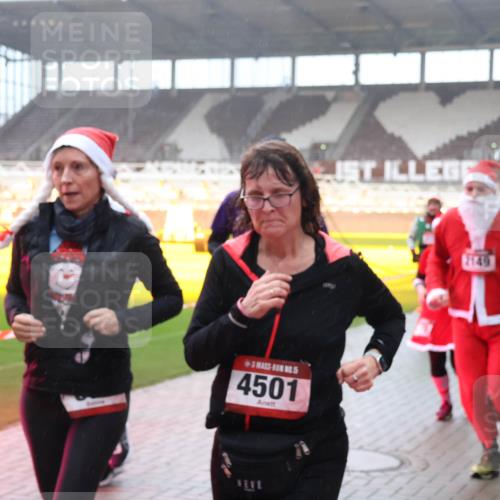 07.12.2025 - St. Pauli X-Mass-Run No. 15 Luisa Fischer http://msf.ph/oto/9377364 07.12.2025 10:26:14 Ziel 5, 4501, 2149, 50, 129, 211, 369, 374, 387, 398, 404, 422, 1069, 1227, 1247, 1538, 1561, 1581, 1586, 1631, 2029, 2041, 2104, 2106, 2149, 2191, 2215, 2680, 2896, 3742, 3779, 3805, 3910, 3918, 4118, 4119, 4121, 4162, 4164, 4202, 4284, 4300, 4301, 4372, 4373, 4445, 4482, 4485, 4492, 4501, 4775, 4782 meine-sportfotos.de