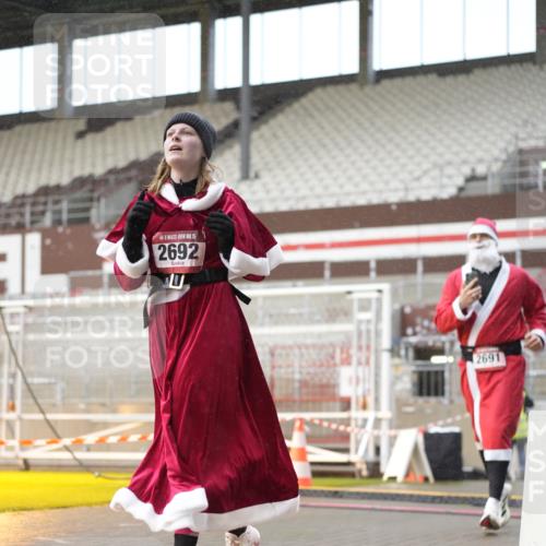 07.12.2025 - St. Pauli X-Mass-Run No. 15 Patografie http://msf.ph/oto/9377388 07.12.2025 10:08:03 Ziel 2691, 2692, 3627, 3628, 4231, 4623, 4624, 4626, 4734, 4737, 4740 meine-sportfotos.de