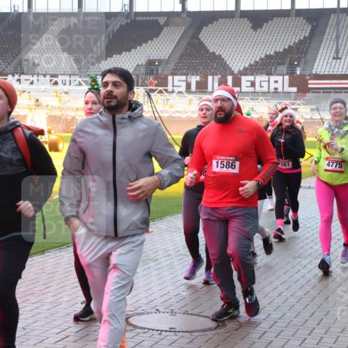 07.12.2025 - St. Pauli X-Mass-Run No. 15 Luisa Fischer http://msf.ph/oto/9377432 07.12.2025 10:26:24 Ziel 5, 1586, 561, 4775, 50, 129, 211, 369, 374, 387, 398, 404, 422, 1069, 1227, 1538, 1561, 1581, 1586, 2041, 2104, 2106, 2149, 2191, 2215, 2680, 2896, 3699, 3742, 3779, 3805, 3910, 3918, 4044, 4162, 4164, 4202, 4300, 4301, 4372, 4373, 4492, 4501, 4775, 4782 meine-sportfotos.de