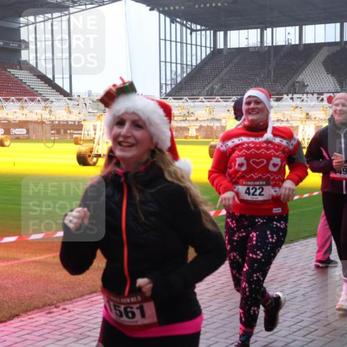 07.12.2025 - St. Pauli X-Mass-Run No. 15 Luisa Fischer http://msf.ph/oto/9377469 07.12.2025 10:26:28 Ziel 561, 5, 422, 4492, 23, 28, 50, 129, 211, 368, 369, 374, 387, 398, 404, 422, 1069, 1227, 1538, 1561, 1581, 1586, 1639, 2041, 2104, 2106, 2149, 2191, 2215, 2896, 2922, 3698, 3699, 3742, 3779, 3805, 3910, 3918, 4044, 4093, 4162, 4164, 4202, 4300, 4301, 4460, 4461, 4469, 4492, 4501, 4529, 4532, 4775, 4782, 5010 meine-sportfotos.de