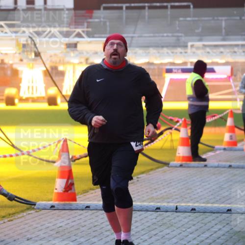 07.12.2025 - St. Pauli X-Mass-Run No. 15 Luisa Fischer http://msf.ph/oto/9377470 07.12.2025 10:01:35 Ziel 780, 118, 393, 780, 783, 801, 1050, 1124, 1294, 1760, 1887, 1892, 2378, 2528, 3084 meine-sportfotos.de