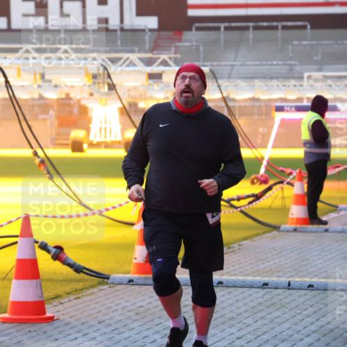 07.12.2025 - St. Pauli X-Mass-Run No. 15 Luisa Fischer http://msf.ph/oto/9377474 07.12.2025 10:01:35 Ziel 783, 118, 393, 780, 783, 801, 1050, 1124, 1294, 1760, 1887, 1892, 2378, 2528, 3084 meine-sportfotos.de