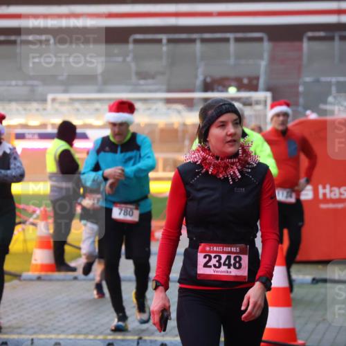 07.12.2025 - St. Pauli X-Mass-Run No. 15 Luisa Fischer http://msf.ph/oto/9377520 07.12.2025 10:01:44 Ziel 783, 780, 15, 2348, 118, 393, 780, 783, 801, 804, 1050, 1124, 1294, 1760, 1887, 1892, 2378, 2528, 3187, 3580, 3582, 3629, 3878 meine-sportfotos.de