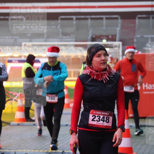 07.12.2025 - St. Pauli X-Mass-Run No. 15 Luisa Fischer http://msf.ph/oto/9377523 07.12.2025 10:01:45 Ziel 783, 780, 15, 2348, 1124, 118, 393, 780, 783, 801, 804, 1050, 1124, 1294, 1724, 1760, 1887, 1892, 2378, 2528, 3187, 3580, 3582, 3629, 3878 meine-sportfotos.de
