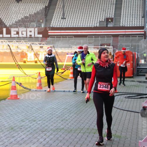 07.12.2025 - St. Pauli X-Mass-Run No. 15 Luisa Fischer http://msf.ph/oto/9377531 07.12.2025 10:01:46 Ziel 1, 783, 78, 2348, 1124, 118, 393, 780, 783, 801, 804, 1050, 1124, 1294, 1724, 1760, 1887, 1892, 2378, 2528, 3187, 3580, 3582, 3629, 3878 meine-sportfotos.de