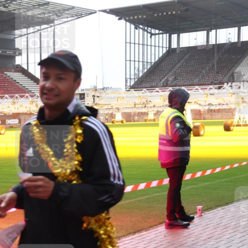 07.12.2025 - St. Pauli X-Mass-Run No. 15 Luisa Fischer http://msf.ph/oto/9377578 07.12.2025 10:27:17 Ziel 28, 159, 1396, 1468, 1472, 1618, 1638, 2068, 2518, 2648, 2649, 3720, 3771, 3787, 3792, 3828, 4185, 4334, 4353, 4384, 4391, 4410, 4448, 4481, 4506, 4512, 4699, 4703, 4705, 4709 meine-sportfotos.de