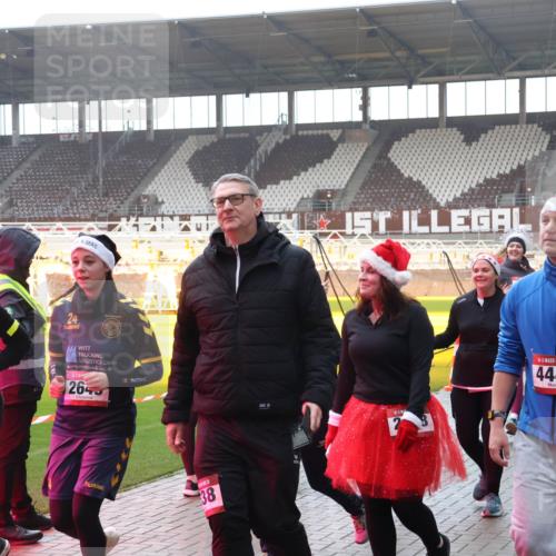 07.12.2025 - St. Pauli X-Mass-Run No. 15 Luisa Fischer http://msf.ph/oto/9377584 07.12.2025 10:27:21 Ziel 24, 2518, 264, 15, 38, 5, 4448, 159, 1317, 1396, 1468, 1472, 1618, 2518, 2648, 2649, 3720, 3771, 3787, 3792, 3828, 4185, 4225, 4334, 4353, 4384, 4391, 4409, 4410, 4506, 4512, 4705 meine-sportfotos.de