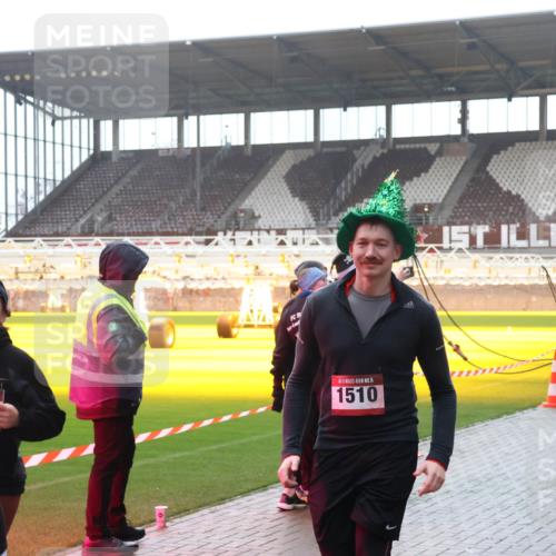 07.12.2025 - St. Pauli X-Mass-Run No. 15 Luisa Fischer http://msf.ph/oto/9377621 07.12.2025 10:27:26 Ziel 15, 1510, 3792, 132, 159, 1312, 1317, 1468, 1472, 1618, 3720, 3771, 3787, 3792, 3828, 4185, 4225, 4334, 4353, 4384, 4391, 4409, 4410, 4705 meine-sportfotos.de