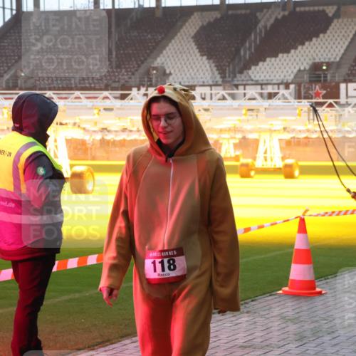 07.12.2025 - St. Pauli X-Mass-Run No. 15 Luisa Fischer http://msf.ph/oto/9377622 07.12.2025 10:02:17 Ziel 15, 118, 176, 118, 393, 804, 959, 1124, 1294, 1724, 1760, 1859, 2167, 2472, 2681, 3187, 3580, 3582, 3629, 3878 meine-sportfotos.de