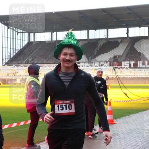 07.12.2025 - St. Pauli X-Mass-Run No. 15 Luisa Fischer http://msf.ph/oto/9377627 07.12.2025 10:27:26 Ziel 15, 1510, 3792, 4532, 159, 1312, 1317, 1468, 1472, 1618, 3720, 3771, 3787, 3792, 3828, 4185, 4225, 4334, 4353, 4384, 4391, 4409, 4410, 4705 meine-sportfotos.de