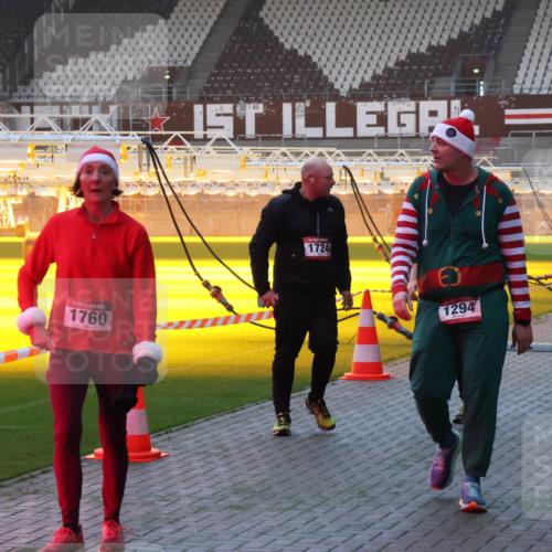 07.12.2025 - St. Pauli X-Mass-Run No. 15 Luisa Fischer http://msf.ph/oto/9377638 07.12.2025 10:02:23 Ziel 1760, 1724, 1294, 3878, 118, 393, 804, 959, 1724, 1859, 1934, 2167, 2472, 2681, 3187, 3580, 3582, 3629, 3878, 3944 meine-sportfotos.de