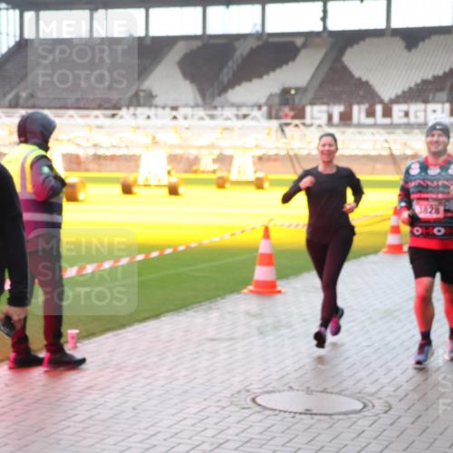 07.12.2025 - St. Pauli X-Mass-Run No. 15 Luisa Fischer http://msf.ph/oto/9377696 07.12.2025 10:27:39 Ziel 159, 1312, 1317, 1468, 1472, 1618, 3571, 3714, 3715, 3720, 3722, 3723, 3771, 3787, 3793, 3828, 4185, 4225, 4334, 4353, 4384, 4391, 4409, 4410, 4435, 4705 meine-sportfotos.de