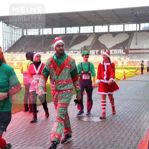 07.12.2025 - St. Pauli X-Mass-Run No. 15 Luisa Fischer http://msf.ph/oto/9377748 07.12.2025 10:02:58 Ziel 2472, 304, 63, 304, 918, 1105, 1314, 1828, 1829, 1934, 2510, 2514, 2604, 2780, 2781, 2908, 2923, 3518, 3892, 3944 meine-sportfotos.de
