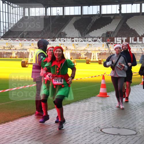 07.12.2025 - St. Pauli X-Mass-Run No. 15 Luisa Fischer http://msf.ph/oto/9377751 07.12.2025 10:27:56 Ziel 3714, 3722, 4225, 1312, 175, 1312, 1317, 1468, 1472, 1618, 2060, 2101, 2188, 2677, 3154, 3156, 3458, 3571, 3706, 3707, 3713, 3714, 3715, 3720, 3722, 3723, 3793, 4225, 4334, 4353, 4383, 4391, 4409, 4410, 4435, 4462, 4463, 4515, 4516 meine-sportfotos.de