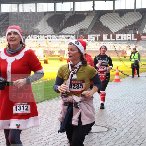 07.12.2025 - St. Pauli X-Mass-Run No. 15 Luisa Fischer http://msf.ph/oto/9377778 07.12.2025 10:28:00 Ziel 15, 1312, 15, 4285, 1, 3793, 175, 175, 1312, 1317, 1618, 2060, 2101, 2188, 2677, 3154, 3156, 3458, 3571, 3706, 3707, 3713, 3714, 3715, 3722, 3723, 3793, 4132, 4133, 4225, 4334, 4353, 4383, 4391, 4409, 4410, 4435, 4462, 4463, 4515, 4516 meine-sportfotos.de