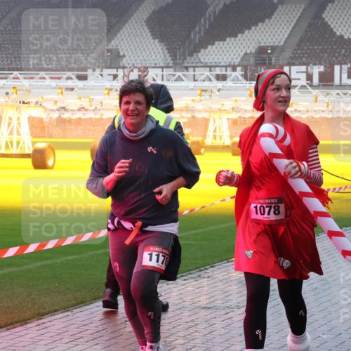 07.12.2025 - St. Pauli X-Mass-Run No. 15 Luisa Fischer http://msf.ph/oto/9377805 07.12.2025 11:08:50 Ziel 1170, 15, 1078, 5, 1560, 100, 152, 155, 166, 396, 446, 629, 635, 653, 758, 772, 774, 784, 1078, 1123, 1129, 1170, 1184, 1226, 1230, 1249, 1342, 1355, 1412, xxxx, 1424, 1464, 1491, 1520, 1525, 1559, 1560, 1596, 1625, 1706, 1809, 1810, 2259, 2893, 4471, 4584, 4798, 4815, 4819, 4830 meine-sportfotos.de