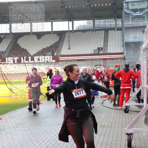 07.12.2025 - St. Pauli X-Mass-Run No. 15 Luisa Fischer http://msf.ph/oto/9377818 07.12.2025 10:28:10 Ziel 446, 451, 2677, 175, 1312, 1717, 1742, 1745, 2060, 2101, 2188, 2677, 3154, 3156, 3458, 3571, 3706, 3707, 3713, 3714, 3715, 3722, 3723, 3793, 3879, 3881, 3883, 4065, 4132, 4133, 4189, 4350, 4383, 4435, 4453, 4454, 4462, 4463, 4515, 4516, 4527, 4538, 4875 meine-sportfotos.de