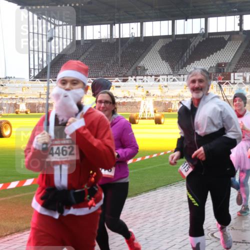 07.12.2025 - St. Pauli X-Mass-Run No. 15 Luisa Fischer http://msf.ph/oto/9377847 07.12.2025 10:28:15 Ziel 4462, 515, 175, 1507, 1717, 1742, 1745, 2060, 2101, 2188, 2677, 3154, 3156, 3412, 3458, 3571, 3706, 3707, 3713, 3714, 3715, 3722, 3723, 3727, 3729, 3730, 3793, 3879, 3881, 3883, 4064, 4065, 4132, 4133, 4189, 4344, 4350, 4376, 4380, 4383, 4435, 4453, 4454, 4462, 4463, 4515, 4516, 4527, 4538, 4700, 4704, 4708, 4710, 4875 meine-sportfotos.de