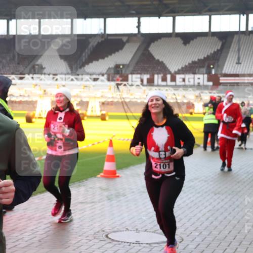 07.12.2025 - St. Pauli X-Mass-Run No. 15 Luisa Fischer http://msf.ph/oto/9377873 07.12.2025 10:28:17 Ziel 04, 2024, 15, 458, 2101, 175, 1507, 1717, 1742, 1745, 2060, 2101, 2188, 2677, 3154, 3156, 3412, 3458, 3706, 3707, 3713, 3714, 3715, 3722, 3723, 3727, 3729, 3730, 3793, 3879, 3881, 3883, 4064, 4065, 4132, 4133, 4159, 4160, 4189, 4344, 4350, 4376, 4380, 4383, 4435, 4453, 4454, 4462, 4463, 4515, 4516, 4527, 4538, 4700, 4704, 4708, 4710, 4875 meine-sportfotos.de