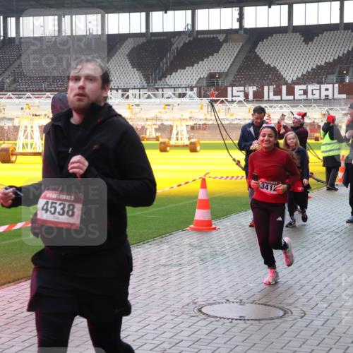 07.12.2025 - St. Pauli X-Mass-Run No. 15 Luisa Fischer http://msf.ph/oto/9377914 07.12.2025 10:28:29 Ziel 4538, 3412, 413, 4453, 175, 1507, 1717, 1742, 1745, 2060, 2101, 2188, 2526, 2723, 3154, 3156, 3395, 3412, 3413, 3454, 3458, 3472, 3713, 3727, 3729, 3730, 3879, 3881, 3883, 4064, 4065, 4132, 4133, 4159, 4160, 4189, 4245, 4344, 4350, 4376, 4380, 4383, 4453, 4454, 4462, 4463, 4515, 4516, 4527, 4538, 4697, 4698, 4700, 4701, 4702, 4704, 4706, 4707, 4708, 4710, 4875 meine-sportfotos.de