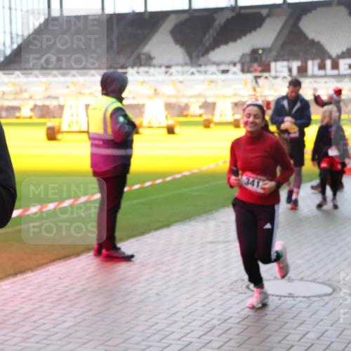 07.12.2025 - St. Pauli X-Mass-Run No. 15 Luisa Fischer http://msf.ph/oto/9377919 07.12.2025 10:28:29 Ziel 341, 175, 1507, 1717, 1742, 1745, 2060, 2101, 2188, 2526, 2723, 3154, 3156, 3395, 3412, 3413, 3454, 3458, 3472, 3713, 3727, 3729, 3730, 3879, 3881, 3883, 4064, 4065, 4132, 4133, 4159, 4160, 4189, 4245, 4344, 4350, 4376, 4380, 4383, 4453, 4454, 4462, 4463, 4515, 4516, 4527, 4538, 4697, 4698, 4700, 4701, 4702, 4704, 4706, 4707, 4708, 4710, 4875 meine-sportfotos.de