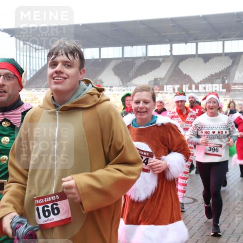 07.12.2025 - St. Pauli X-Mass-Run No. 15 Luisa Fischer http://msf.ph/oto/9377941 07.12.2025 11:09:03 Ziel 15, 166, 15, 4, 396, 1625, 100, 152, 155, 166, 338, 341, 396, 446, 758, 784, 1078, 1170, 1184, 1412, xxxx, 1424, 1464, 1491, 1502, 1511, 1559, 1560, 1596, 1625, 1706, 2070, 2259, 2879, 2893, 2898, 4471, 4584, 4819, 4830 meine-sportfotos.de