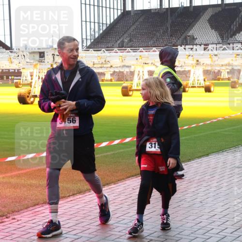 07.12.2025 - St. Pauli X-Mass-Run No. 15 Luisa Fischer http://msf.ph/oto/9377964 07.12.2025 10:28:35 Ziel 5, 3156, 31, 1000, 83, 412, 1507, 1717, 1742, 1745, 2060, 2101, 2188, 2526, 2723, 3395, 3412, 3413, 3454, 3458, 3472, 3713, 3727, 3729, 3730, 3879, 3881, 3883, 4037, 4064, 4065, 4132, 4133, 4159, 4160, 4189, 4245, 4250, 4344, 4350, 4355, 4376, 4380, 4383, 4388, 4453, 4454, 4462, 4463, 4515, 4516, 4527, 4538, 4697, 4698, 4700, 4701, 4702, 4704, 4706, 4707, 4708, 4710, 4875 meine-sportfotos.de