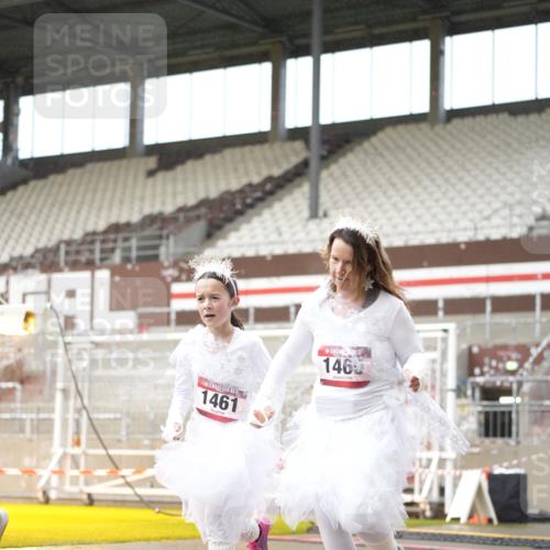 07.12.2025 - St. Pauli X-Mass-Run No. 15 Patografie http://msf.ph/oto/9377997 07.12.2025 10:08:58 Ziel 19, 786, 1176, 1461, 1465, 1570, 1575, 1576, 2126, 3300, 3484, 3891, 3904, 3907, 4066, 4067, 4068, 4113 meine-sportfotos.de
