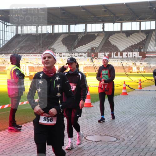 07.12.2025 - St. Pauli X-Mass-Run No. 15 Luisa Fischer http://msf.ph/oto/9378021 07.12.2025 10:03:36 Ziel 15, 936, 956, 3629, 177, 442, 443, 460, 885, 918, 936, 943, 956, 963, 965, 1118, 1314, 1484, 1486, 1594, 2505, 2682, 2780, 2781, 2973, 2975, 3284, 3417, 3518, 3892, 4193, 4239 meine-sportfotos.de