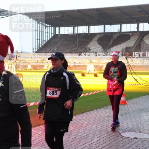 07.12.2025 - St. Pauli X-Mass-Run No. 15 Luisa Fischer http://msf.ph/oto/9378029 07.12.2025 10:03:37 Ziel 15, 885, 260, 177, 442, 443, 460, 885, 918, 936, 943, 956, 963, 965, 984, 1118, 1314, 1484, 1486, 1594, 2505, 2682, 2780, 2781, 2973, 2975, 3284, 3417, 3518, 3892, 4193, 4239 meine-sportfotos.de