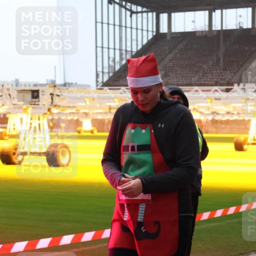 07.12.2025 - St. Pauli X-Mass-Run No. 15 Luisa Fischer http://msf.ph/oto/9378041 07.12.2025 10:03:40 Ziel 177, 358, 442, 443, 460, 885, 918, 936, 943, 956, 963, 965, 984, 1118, 1314, 1484, 1486, 1594, 1888, 2505, 2682, 2973, 2975, 3284, 3417, 3518, 3892, 4193, 4239 meine-sportfotos.de