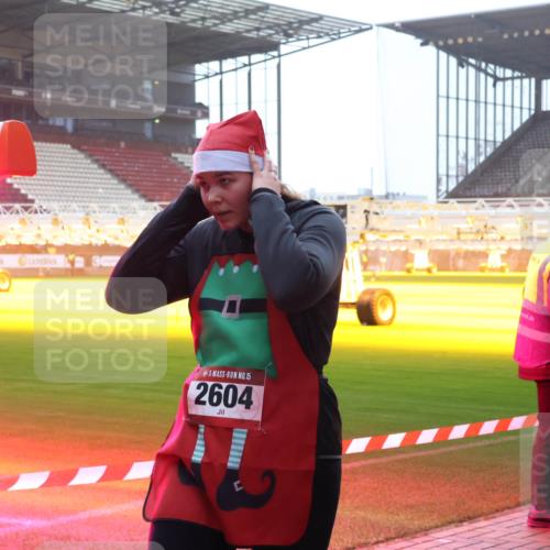 07.12.2025 - St. Pauli X-Mass-Run No. 15 Luisa Fischer http://msf.ph/oto/9378050 07.12.2025 10:03:41 Ziel 4, 15, 2604, 177, 358, 442, 443, 460, 885, 918, 936, 943, 956, 963, 965, 984, 1023, 1118, 1314, 1484, 1486, 1594, 1888, 2505, 2682, 2973, 2975, 3284, 3417, 3518, 4193, 4239 meine-sportfotos.de