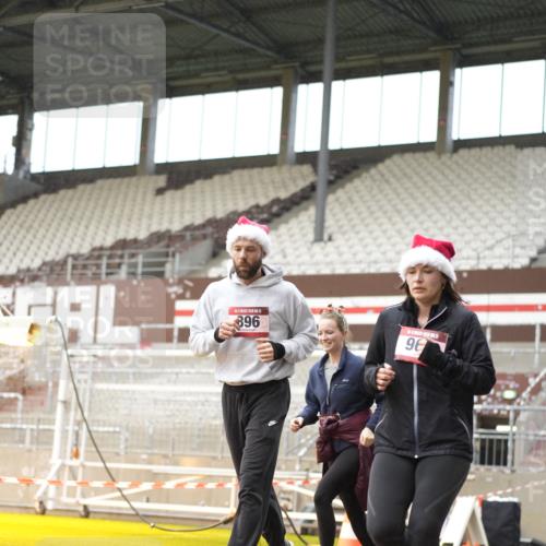 07.12.2025 - St. Pauli X-Mass-Run No. 15 Patografie http://msf.ph/oto/9378054 07.12.2025 10:09:11 Ziel 881, 896, 899, 960, 1461, 1465, 1575, 1576, 3493, 4113, 4666 meine-sportfotos.de