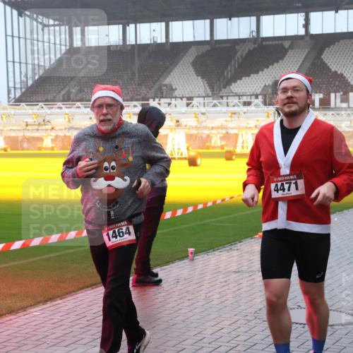 07.12.2025 - St. Pauli X-Mass-Run No. 15 Luisa Fischer http://msf.ph/oto/9378090 07.12.2025 11:09:17 Ziel 5, 1464, 15, 4471, 152, 155, 166, 335, 338, 341, 495, 496, 619, 784, 1136, 1138, 1140, 1184, 1205, 1211, 1412, xxxx, 1424, 1464, 1491, 1502, 1511, 1574, 1625, 2070, 2259, 2879, 2893, 2898, 4471, 4584, 4819, 4830 meine-sportfotos.de