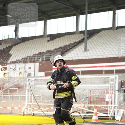 07.12.2025 - St. Pauli X-Mass-Run No. 15 Patografie http://msf.ph/oto/9378110 07.12.2025 10:09:17 Ziel 881, 896, 899, 960, 1243, 1248, 1718, 3493, 3756, 4113, 4666 meine-sportfotos.de