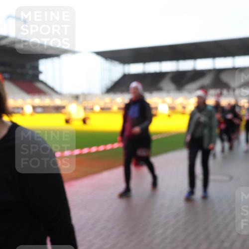 07.12.2025 - St. Pauli X-Mass-Run No. 15 Luisa Fischer http://msf.ph/oto/9378122 07.12.2025 10:29:00 Ziel 454, 412, 1095, 1507, 1566, 2046, 2051, 2397, 2526, 2723, 2912, 2913, 3209, 3218, 3377, 3395, 3413, 3454, 3472, 3727, 3729, 4037, 4064, 4159, 4160, 4245, 4250, 4265, 4291, 4344, 4355, 4376, 4380, 4388, 4414, 4446, 4449, 4450, 4543, 4544, 4697, 4698, 4701, 4702, 4704, 4706, 4707, 4710 meine-sportfotos.de