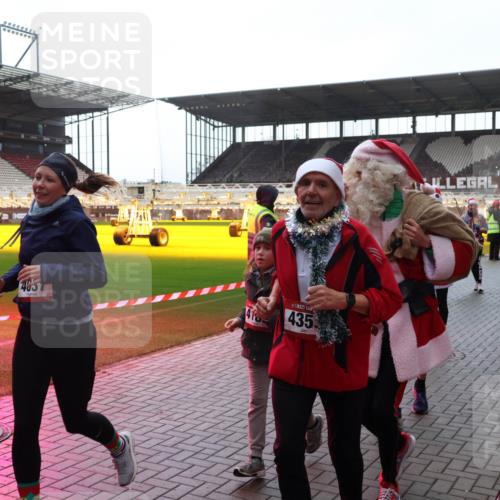 07.12.2025 - St. Pauli X-Mass-Run No. 15 Luisa Fischer http://msf.ph/oto/9378157 07.12.2025 10:29:04 Ziel 5, 4250, 4057, 435, 412, 1095, 1308, 1330, 1566, 2046, 2051, 2397, 2526, 2723, 2912, 2913, 3209, 3218, 3377, 3395, 3413, 3454, 3472, 3669, 4037, 4159, 4160, 4245, 4250, 4265, 4291, 4355, 4388, 4414, 4446, 4449, 4450, 4543, 4544, 4697, 4698, 4701, 4702, 4706, 4707 meine-sportfotos.de