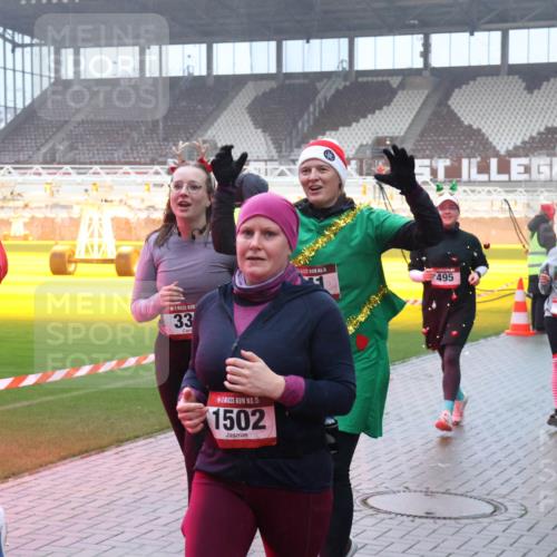 07.12.2025 - St. Pauli X-Mass-Run No. 15 Luisa Fischer http://msf.ph/oto/9378162 07.12.2025 11:09:29 Ziel 15, 338, 33, 15, 1502, 495, 496, 619, 44, 51, 335, 338, 341, 495, 496, 558, 619, 1110, 1136, 1138, 1140, 1205, 1211, 1260, 1412, xxxx, 1464, 1502, 1511, 1574, 2070, 2879, 2898, 4471 meine-sportfotos.de