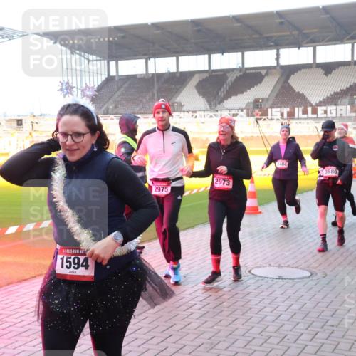 07.12.2025 - St. Pauli X-Mass-Run No. 15 Luisa Fischer http://msf.ph/oto/9378172 07.12.2025 10:03:48 Ziel 15, 1594, 2975, 2973, 1484, 3580, 35, 29, 177, 213, 214, 358, 442, 443, 460, 936, 940, 943, 956, 963, 965, 984, 1023, 1118, 1263, 1264, 1484, 1486, 1506, 1594, 1888, 2002, 2380, 2505, 2682, 2973, 2975, 3334, 3417, 4193, 4239, 4660, 4667, 4679, 4680 meine-sportfotos.de