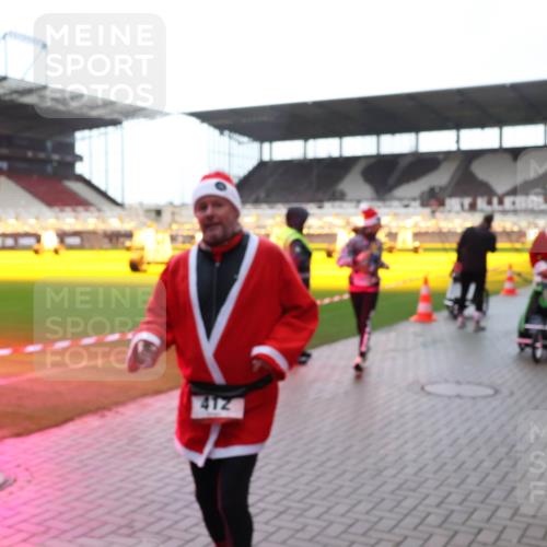 07.12.2025 - St. Pauli X-Mass-Run No. 15 Luisa Fischer http://msf.ph/oto/9378179 07.12.2025 10:29:06 Ziel 412, 412, 1095, 1308, 1330, 1566, 2046, 2051, 2397, 2526, 2723, 2912, 2913, 3209, 3218, 3377, 3395, 3413, 3454, 3472, 3669, 4037, 4073, 4245, 4250, 4265, 4291, 4355, 4388, 4414, 4446, 4449, 4450, 4543, 4544, 4697, 4698, 4701, 4702, 4706, 4707 meine-sportfotos.de