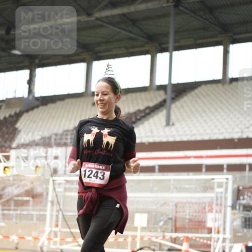 07.12.2025 - St. Pauli X-Mass-Run No. 15 Patografie http://msf.ph/oto/9378197 07.12.2025 10:09:22 Ziel 800, 881, 896, 899, 960, 1243, 1248, 1718, 3493, 3756 meine-sportfotos.de