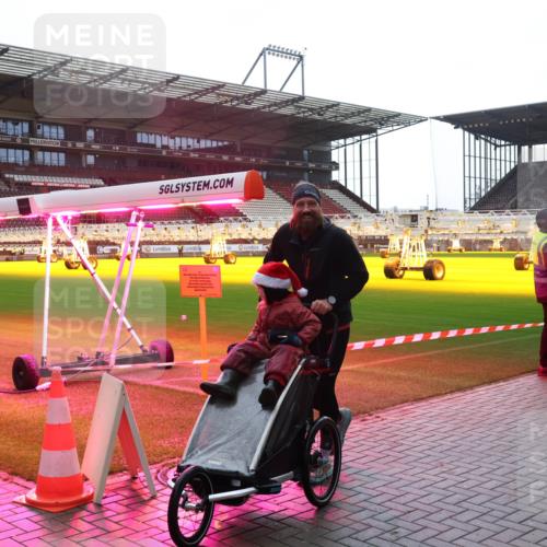 07.12.2025 - St. Pauli X-Mass-Run No. 15 Luisa Fischer http://msf.ph/oto/9378259 07.12.2025 10:29:24 Ziel 161, 165, 1095, 1308, 1330, 1566, 2046, 2051, 2397, 2874, 2912, 2913, 3209, 3218, 3299, 3377, 3669, 3938, 3942, 4073, 4265, 4291, 4414, 4446, 4449, 4450, 4543, 4544 meine-sportfotos.de